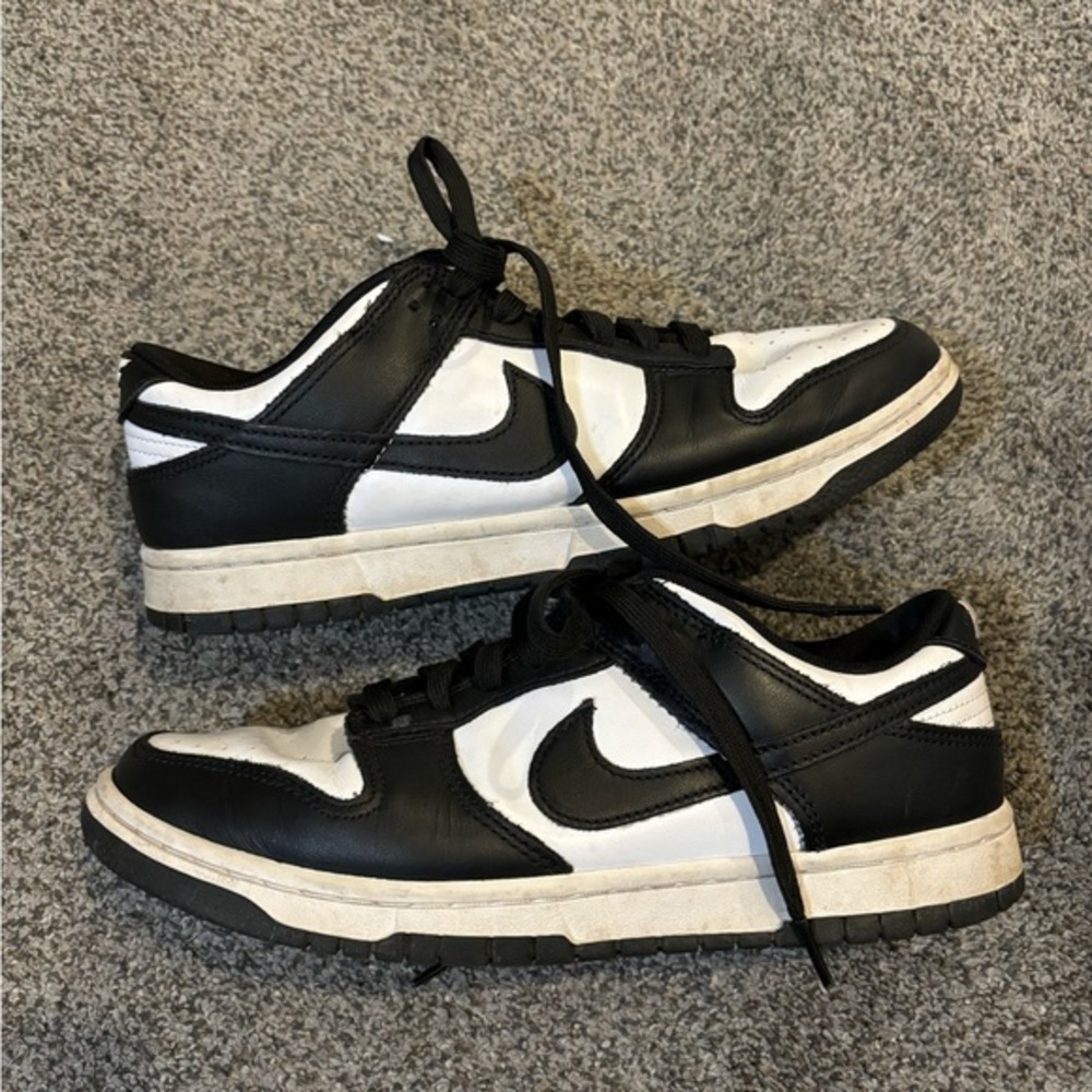 Nike Panda Dunks